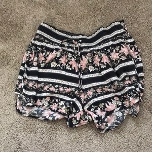 American Eagle Loose Shorts!